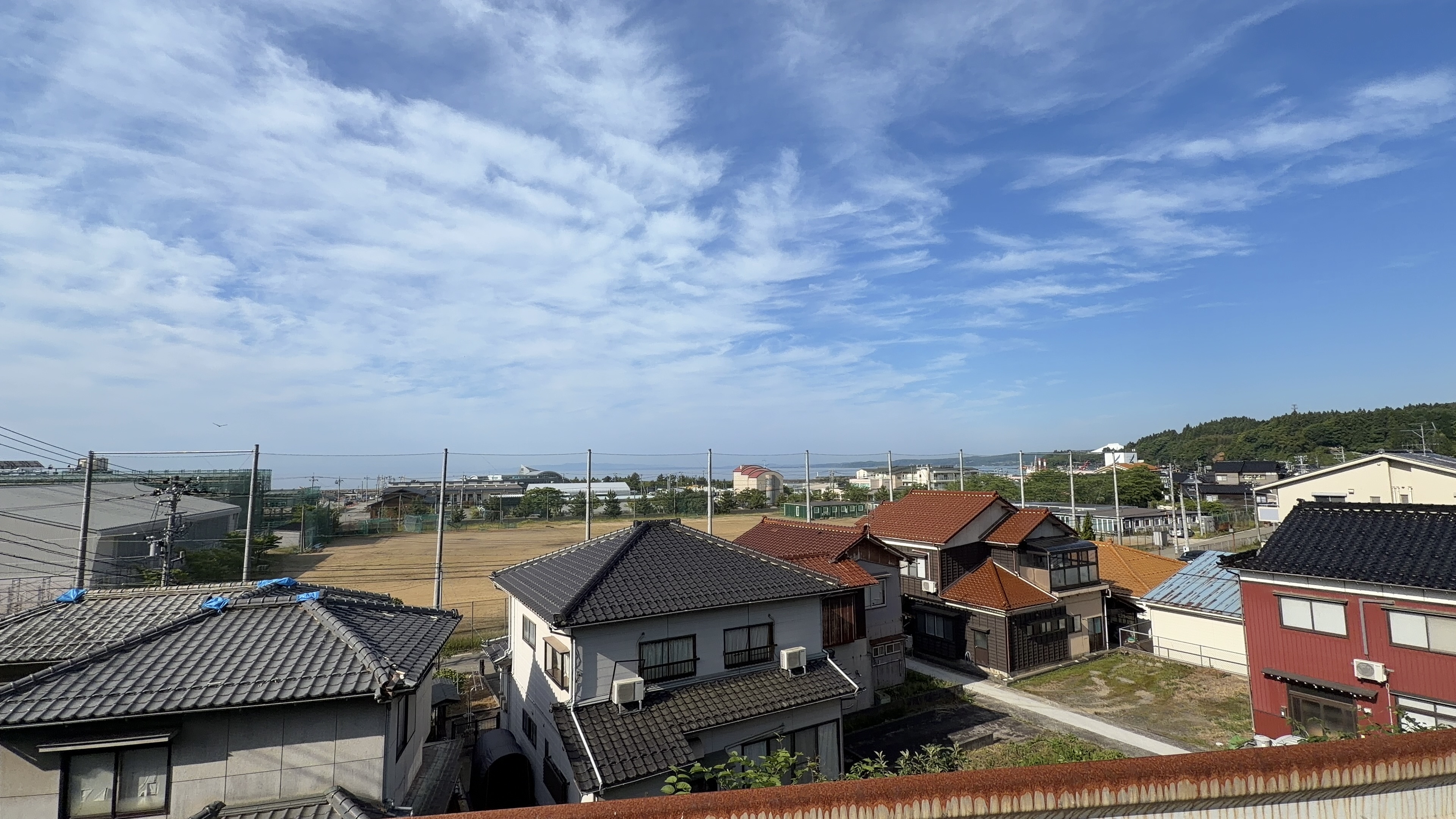 崎山高台から見た宇出津と海